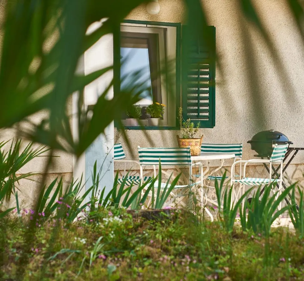 Secret Garden Apartment With Private Parking Space Opatija